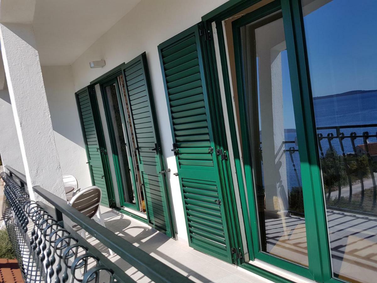 Villa Berg Maslinica Ngoại thất bức ảnh
